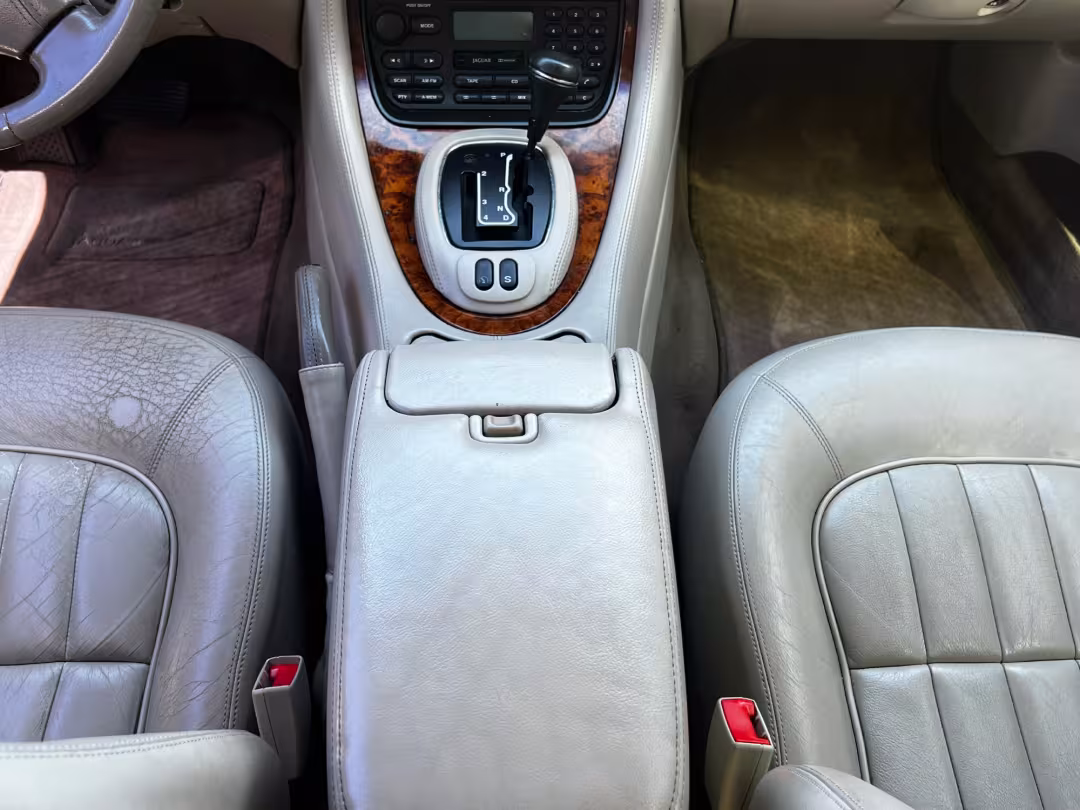 1999 Jaguar XJ Sedan - SAJHX6047XC854577 - Image #20