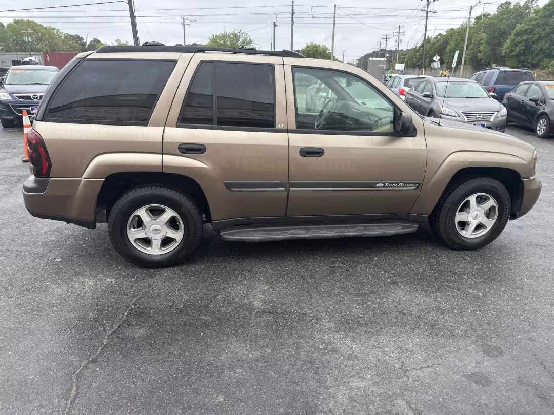 2002 Chevrolet TrailBlazer - 1GNDT13S022390365 - Image #4