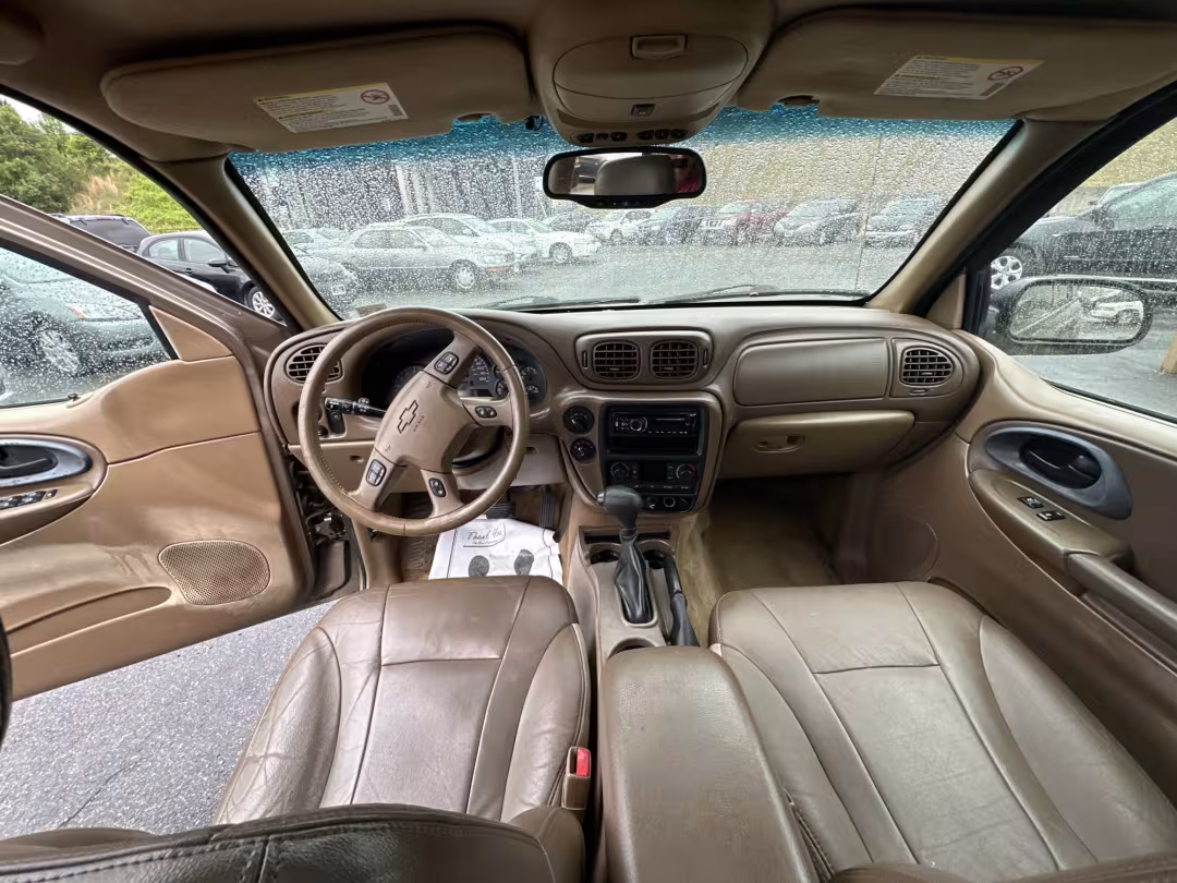 2002 Chevrolet TrailBlazer - 1GNDT13S022390365 - Image #7