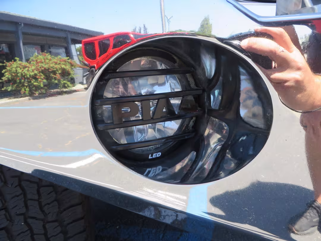 2003 Ford Excursion - 1FMSU45PX3ED70773 - Image #16