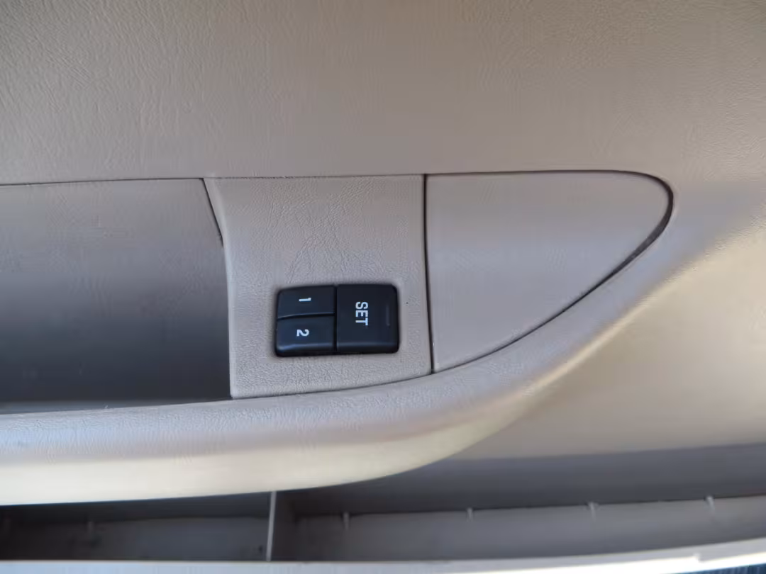 2003 Ford Excursion - 1FMSU45PX3ED70773 - Image #27