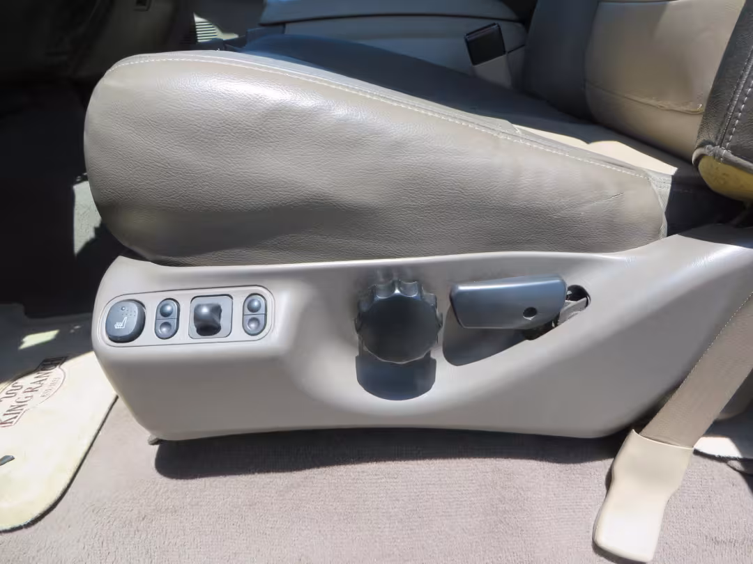 2003 Ford Excursion - 1FMSU45PX3ED70773 - Image #30