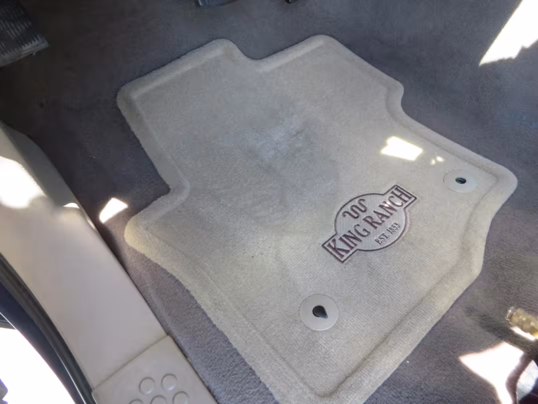 2003 Ford Excursion - 1FMSU45PX3ED70773 - Image #31