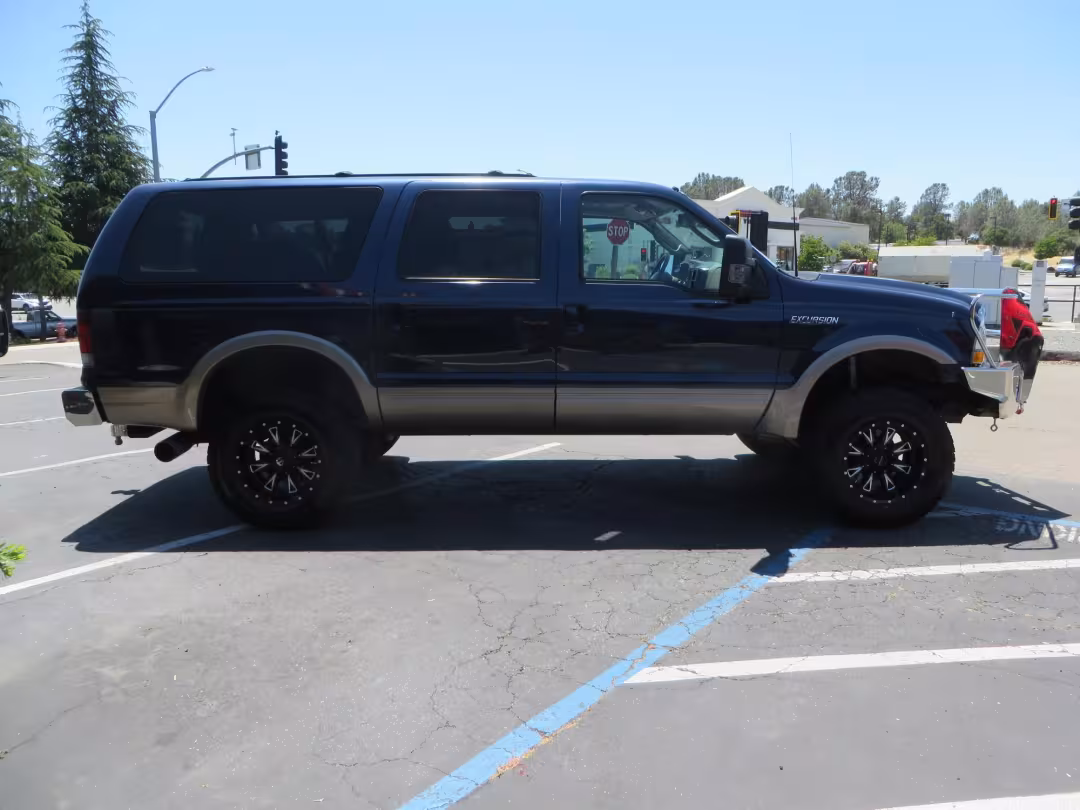 2003 Ford Excursion - 1FMSU45PX3ED70773 - Image #4
