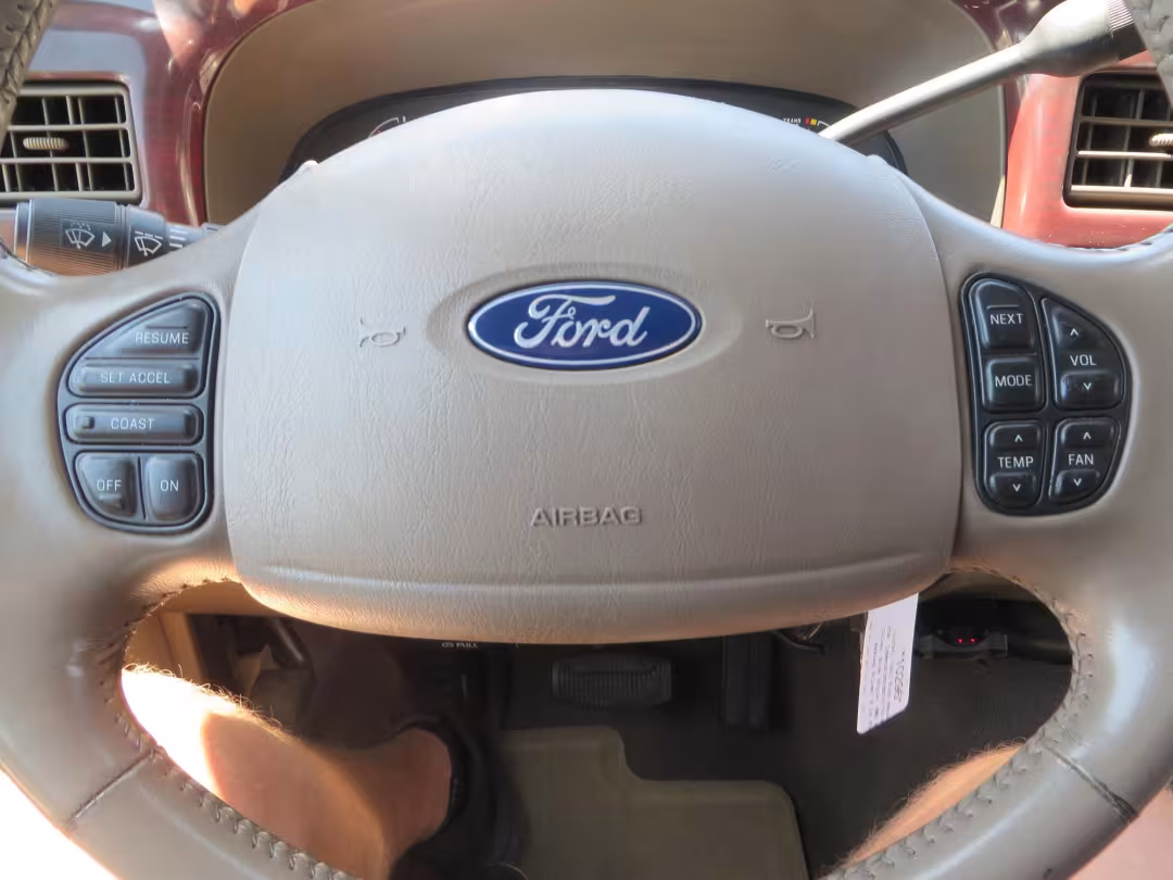 2003 Ford Excursion - 1FMSU45PX3ED70773 - Image #44
