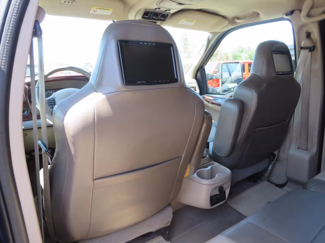 2003 Ford Excursion - 1FMSU45PX3ED70773 - Image #53