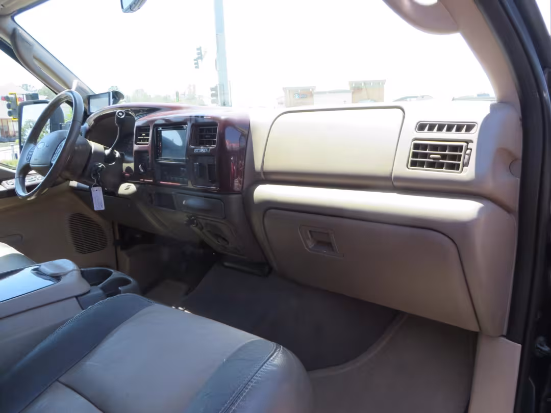 2003 Ford Excursion - 1FMSU45PX3ED70773 - Image #65