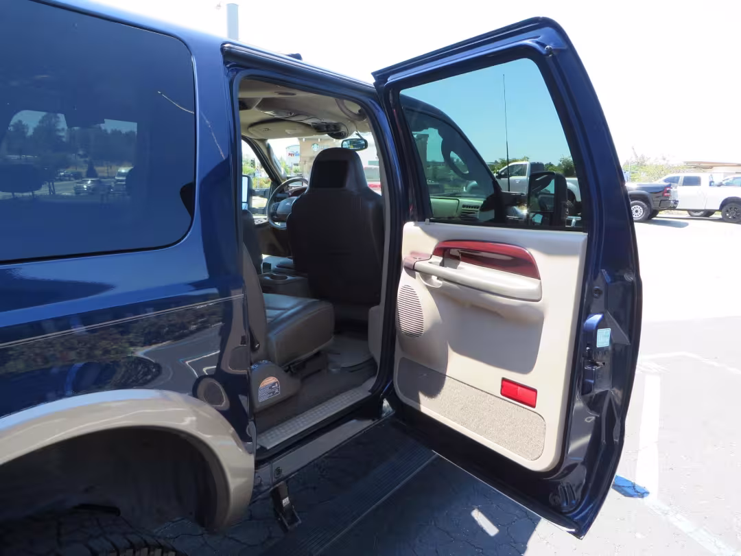 2003 Ford Excursion - 1FMSU45PX3ED70773 - Image #66