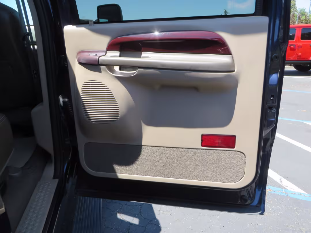 2003 Ford Excursion - 1FMSU45PX3ED70773 - Image #67