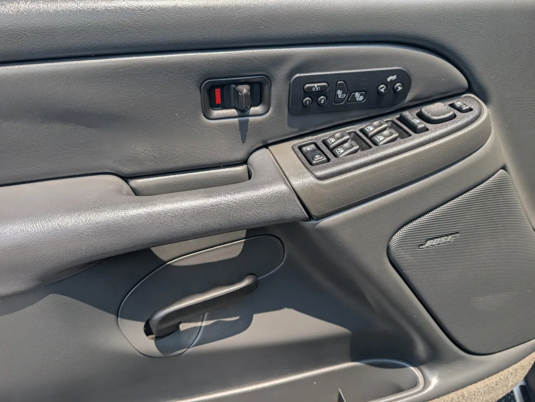 2004 Chevrolet Avalanche - 3GNEC12T54G312494 - Image #9