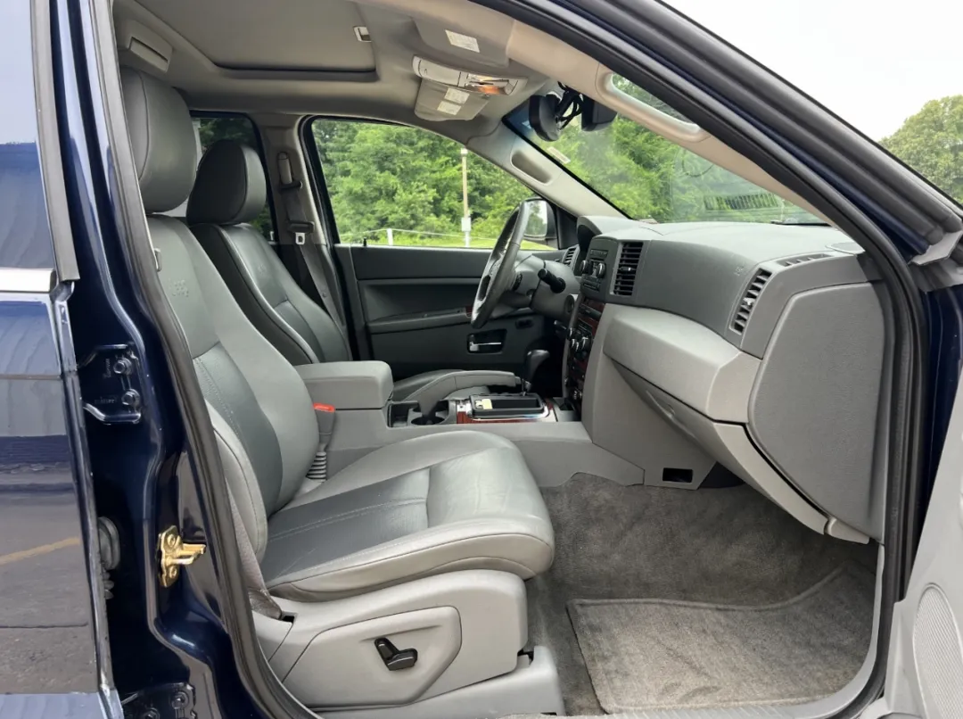 2005 Jeep Grand Cherokee - 1J4HR58275C719547 - Image #19