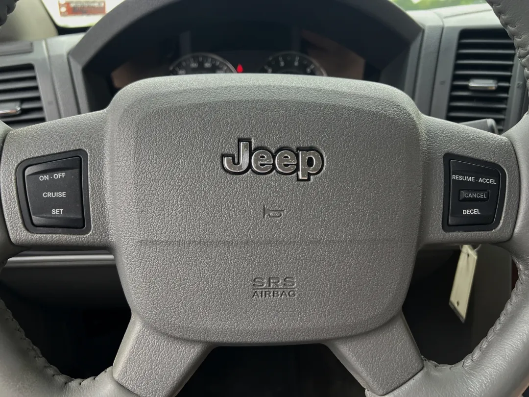 2005 Jeep Grand Cherokee - 1J4HR58275C719547 - Image #25