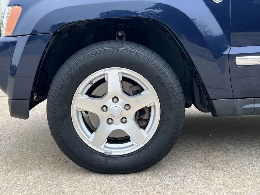 2005 Jeep Grand Cherokee - 1J4HR58275C719547 - Image #35