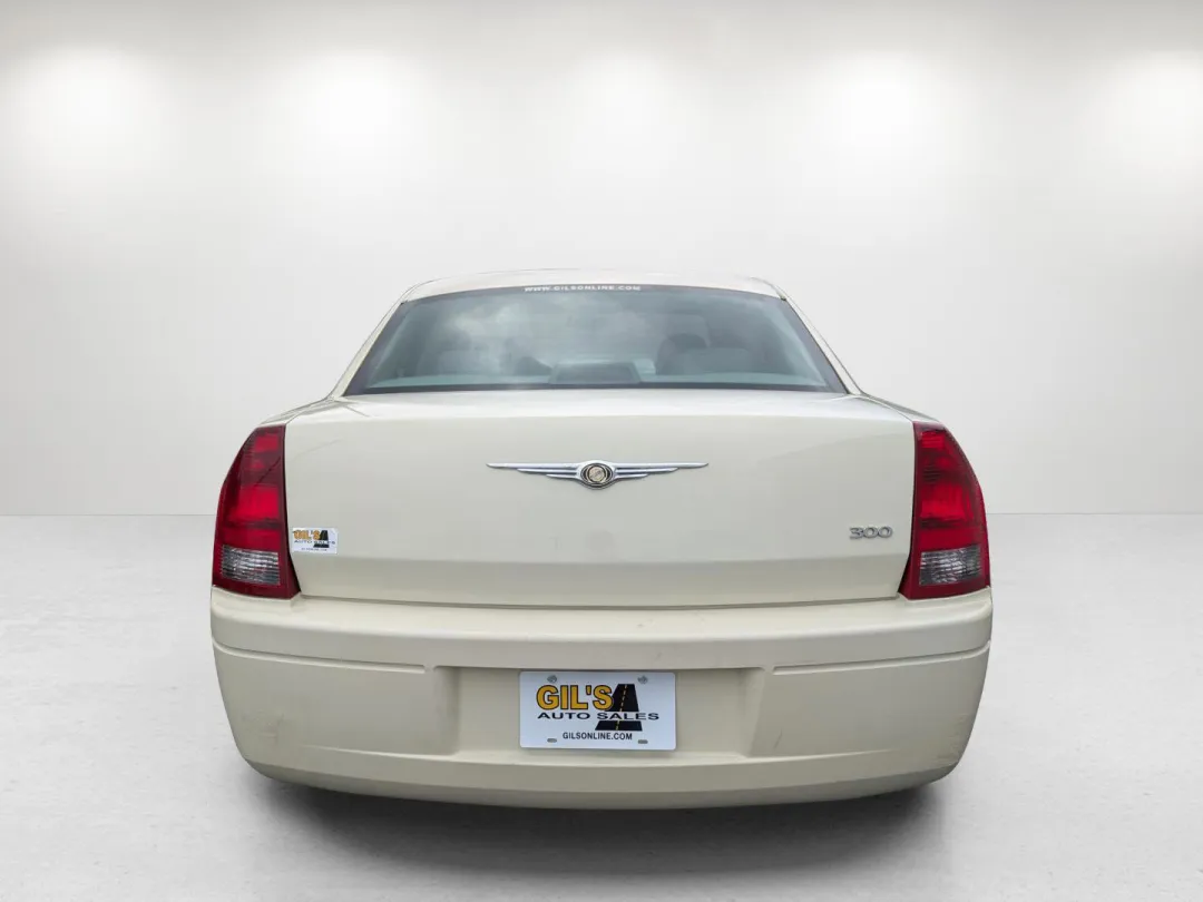 2007 Chrysler 300 - 2C3KA43R67H704396 - Image #6