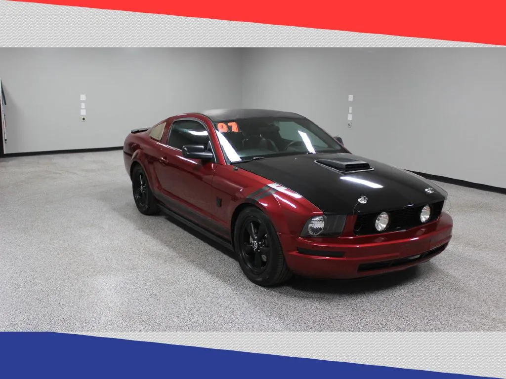 2007 Ford Mustang - 1ZVHT80N075324421 - Image #1
