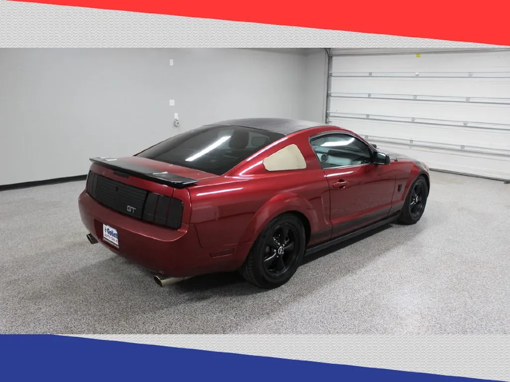 2007 Ford Mustang - 1ZVHT80N075324421 - Image #2