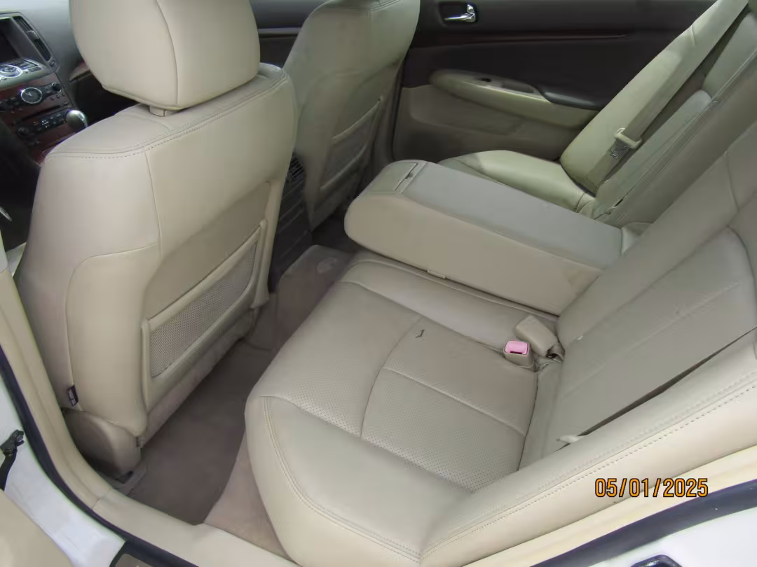 2007 Infiniti G35 - JNKBV61E07M701498 - Image #4