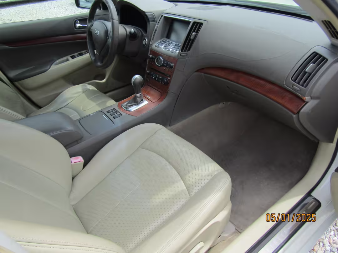 2007 Infiniti G35 - JNKBV61E07M701498 - Image #9