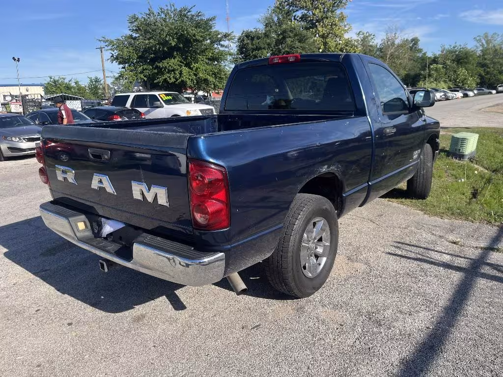 2008 Dodge Ram 1500 - 1D7HA16K68J207745 - Image #4