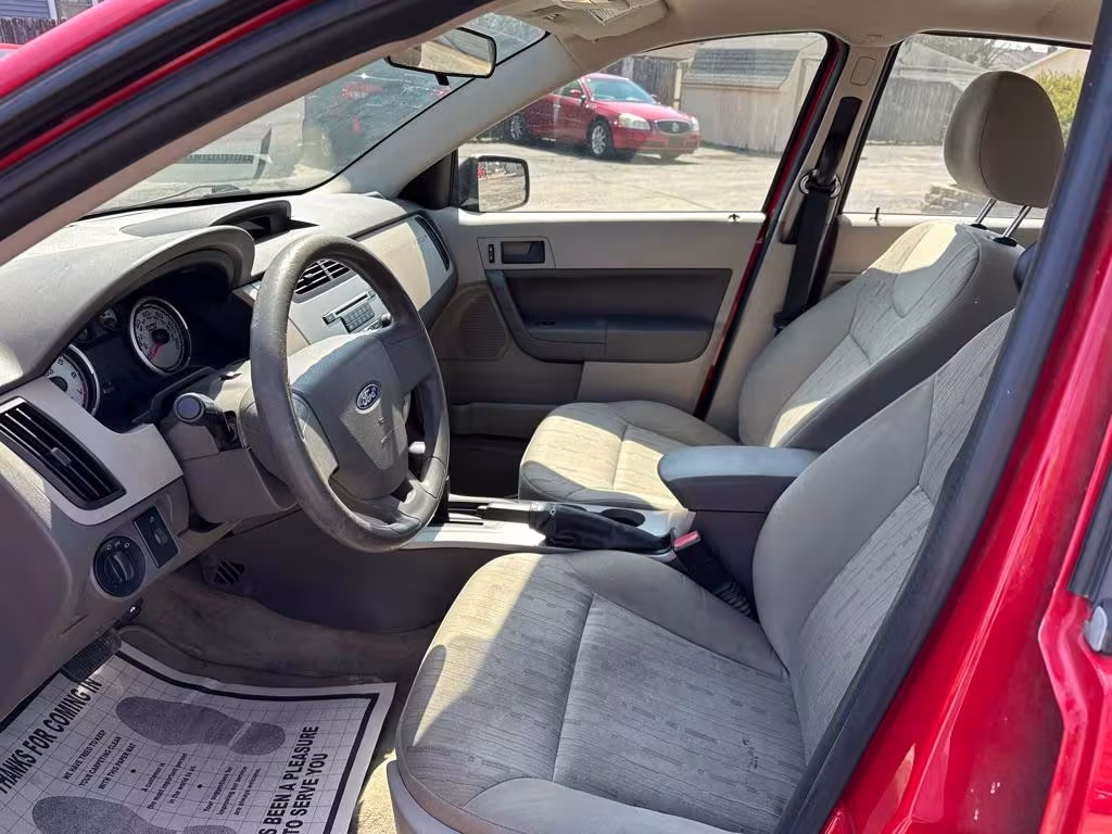 2008 Ford Focus - 1FAHP35N78W250788 - Image #6