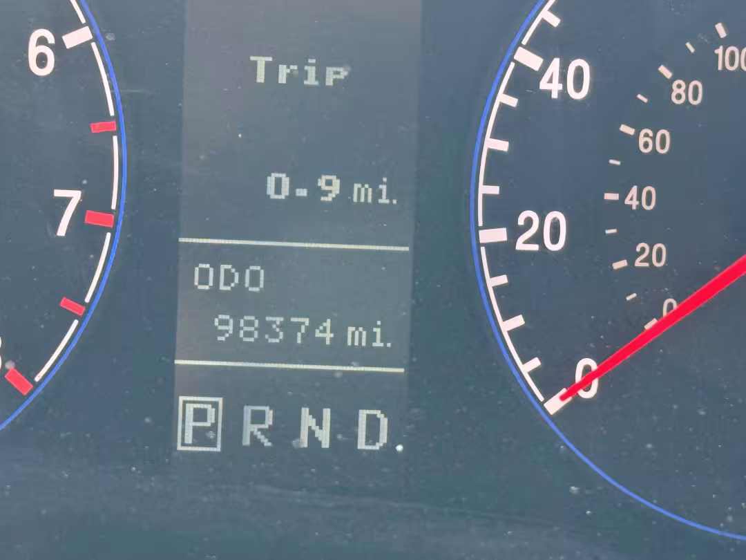 2008 Hyundai Azera - KMHFC46F88A265383 - Image #5