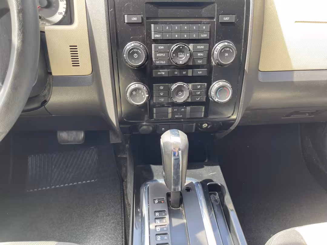 2008 Mazda Tribute - 4F2CZ02Z38KM03467 - Image #14