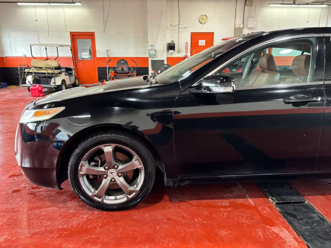 2009 Acura TL - 19UUA96239A005066 - Image #12