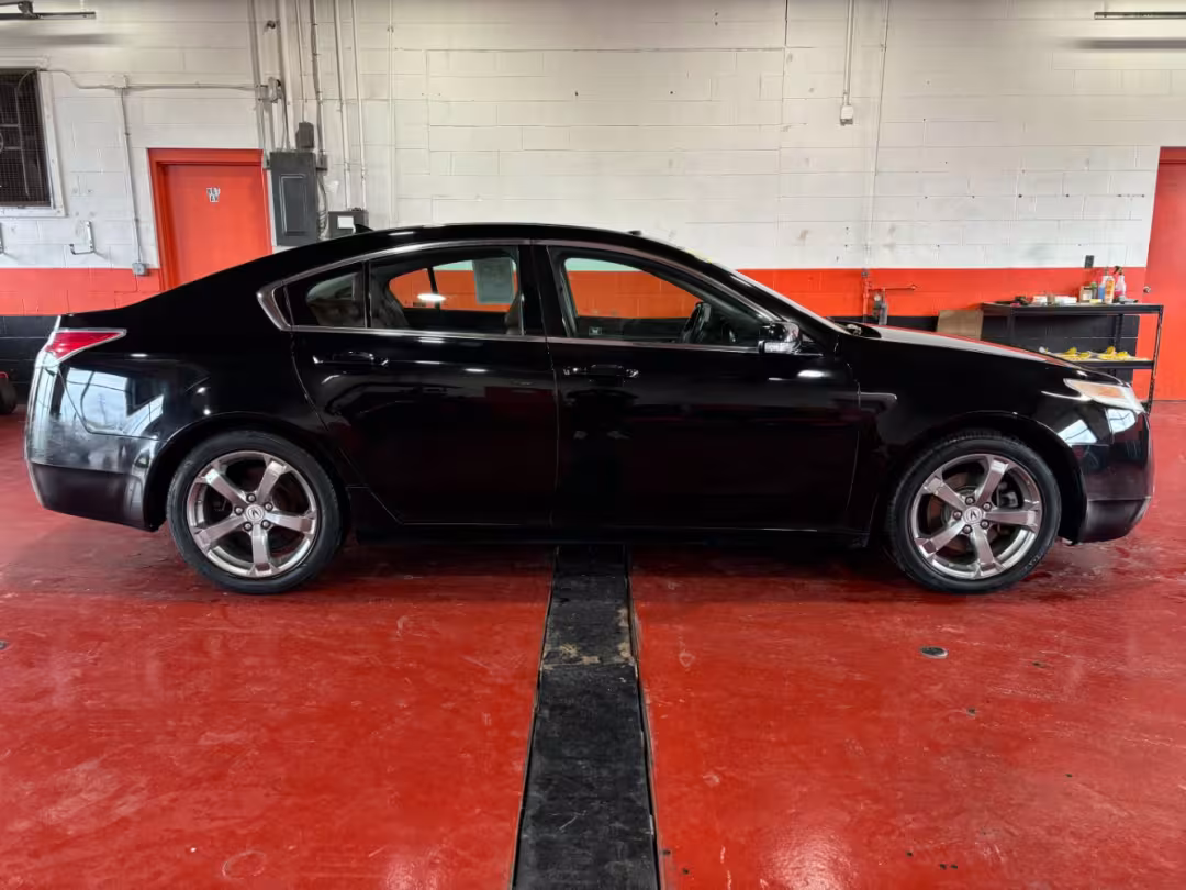 2009 Acura TL - 19UUA96239A005066 - Image #2