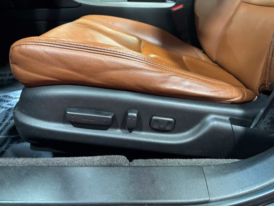 2009 Acura TL - 19UUA96239A005066 - Image #27