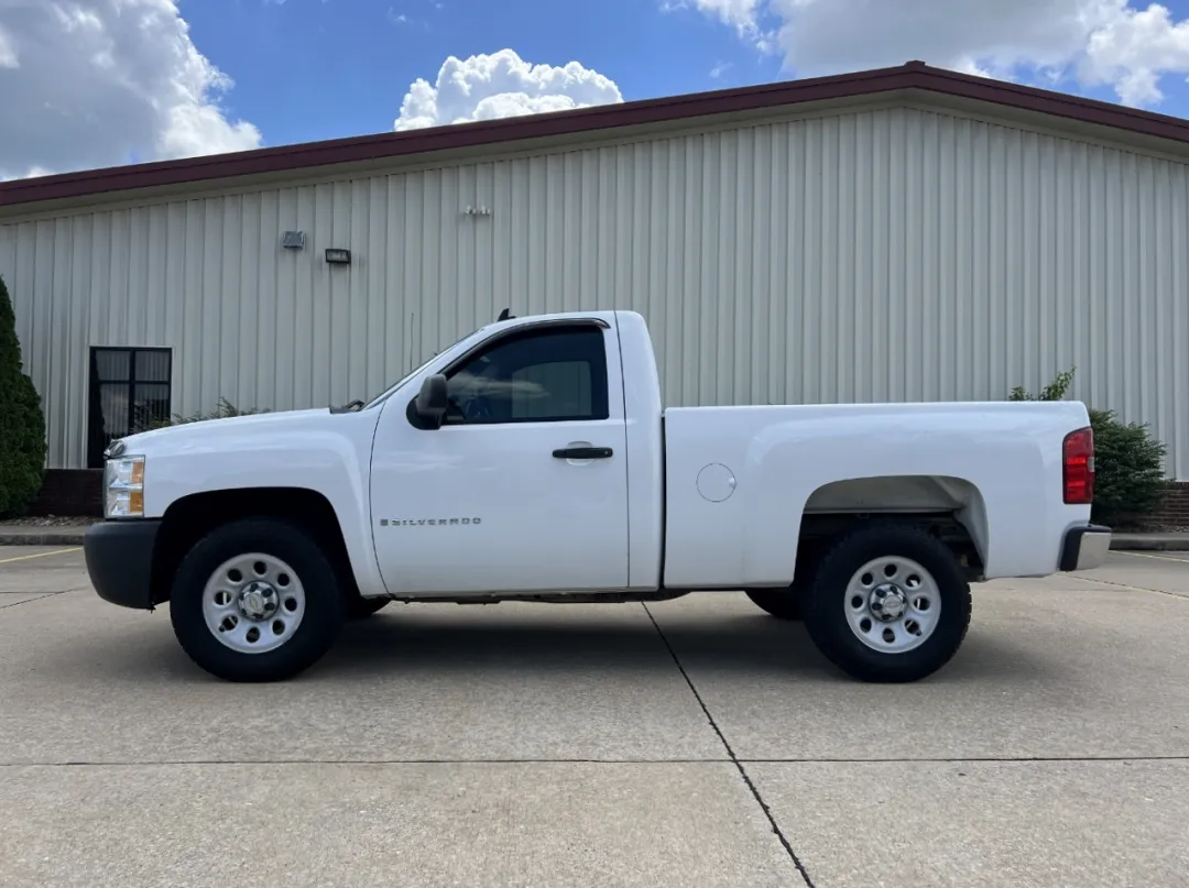 2009 Chevrolet Silverado 1500 - 1GCEC14X49Z194485 - Image #4