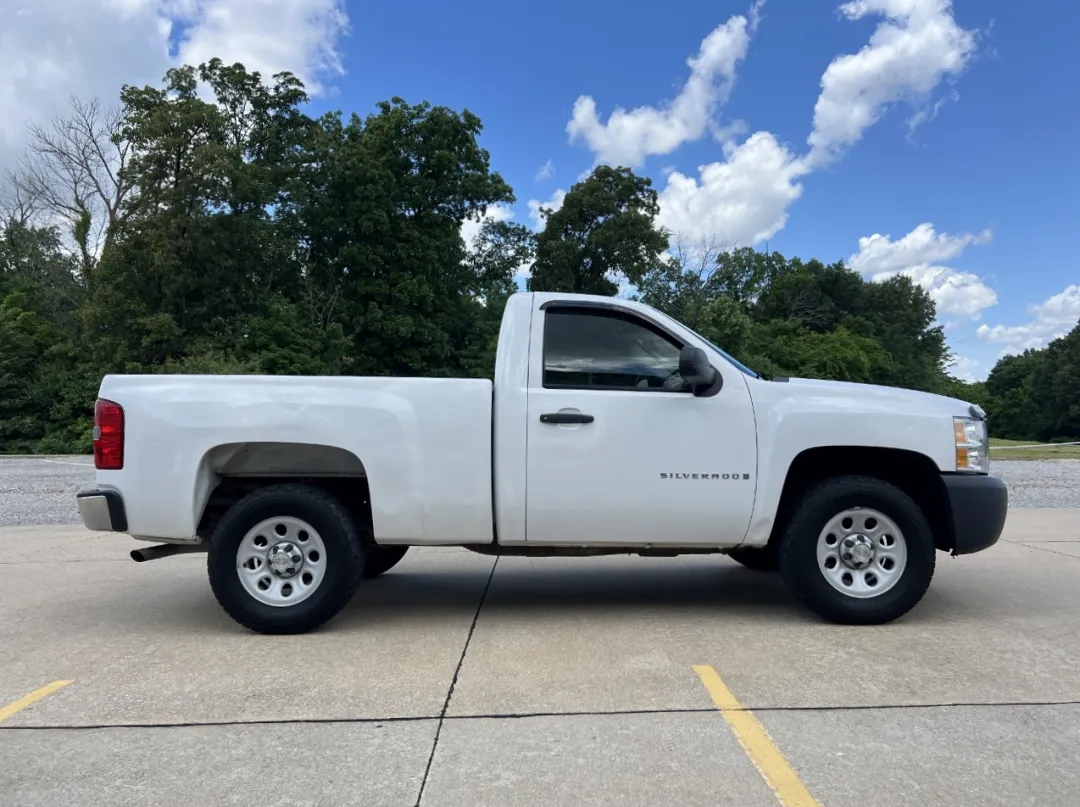 2009 Chevrolet Silverado 1500 - 1GCEC14X49Z194485 - Image #5
