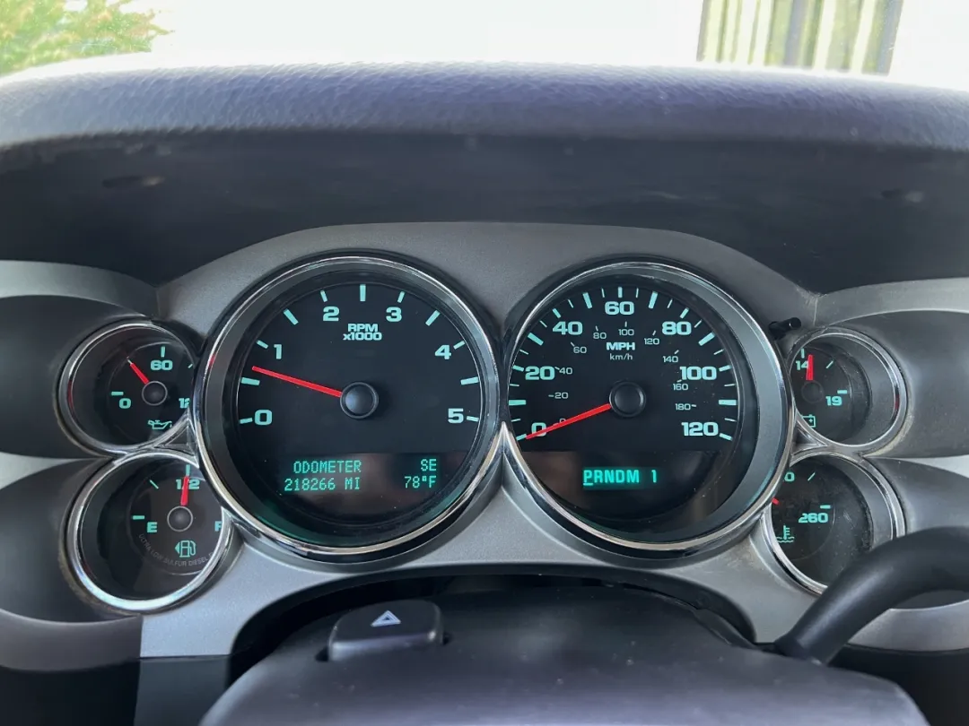 2009 Chevrolet Silverado 2500HD - 1GCHK536X9F127441 - Image #2