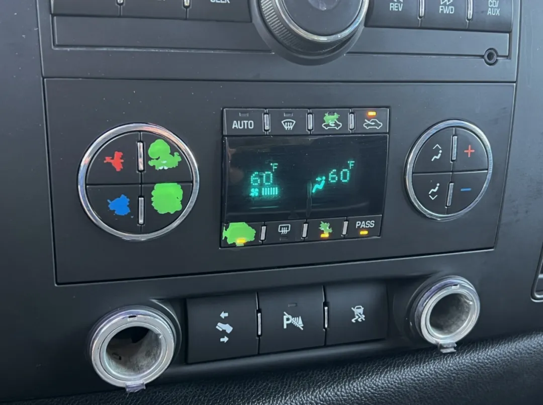 2009 Chevrolet Silverado 2500HD - 1GCHK536X9F127441 - Image #26