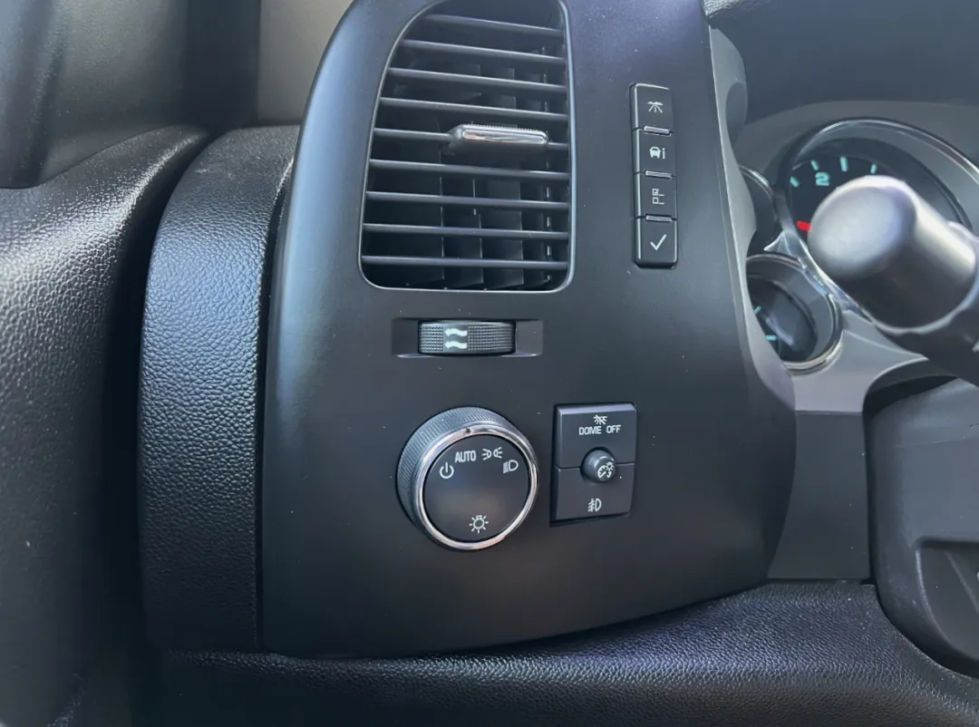 2009 Chevrolet Silverado 2500HD - 1GCHK536X9F127441 - Image #28