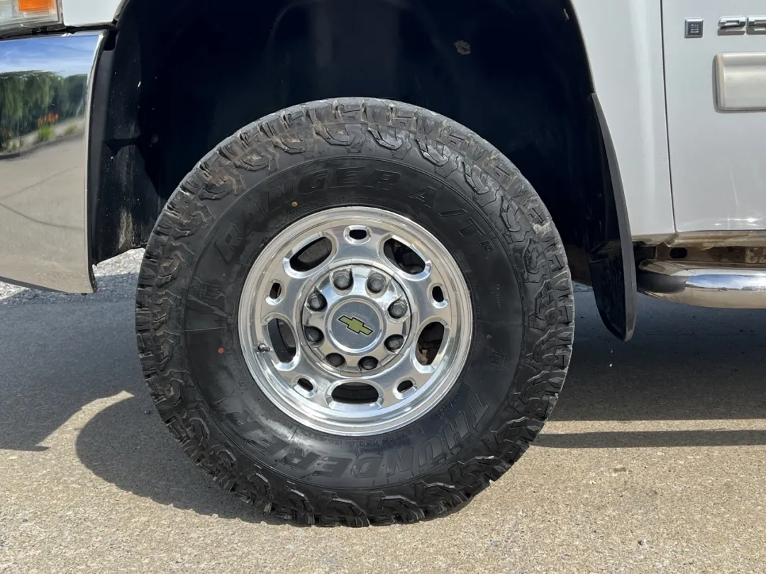 2009 Chevrolet Silverado 2500HD - 1GCHK536X9F127441 - Image #32