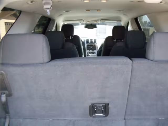 2009 GMC Acadia - 1GKEV13D29J174661 - Image #11