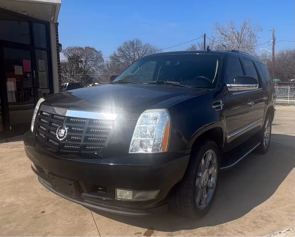 2010 Cadillac Escalade - 1GYUCBEF4AR288713 - Image #1