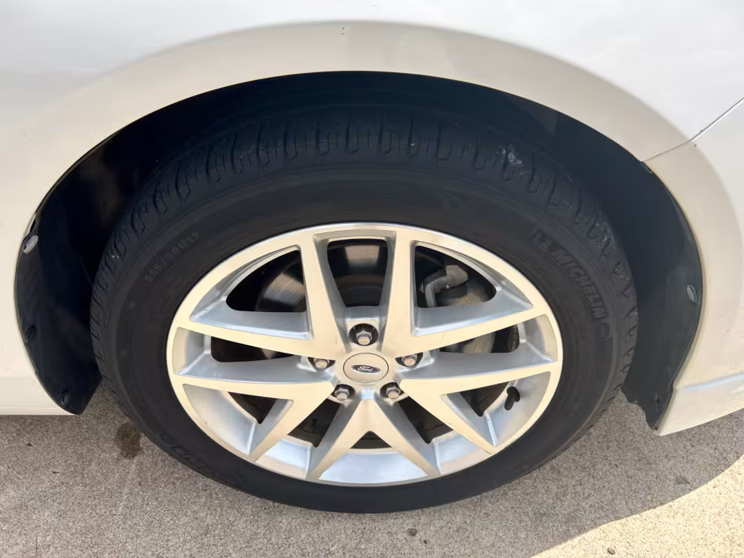 2010 Ford Fusion - 3FAHP0JA5AR378747 - Image #27