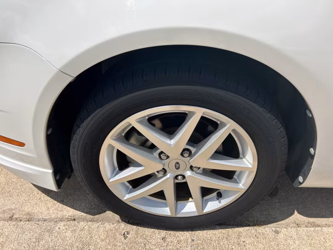2010 Ford Fusion - 3FAHP0JA5AR378747 - Image #29
