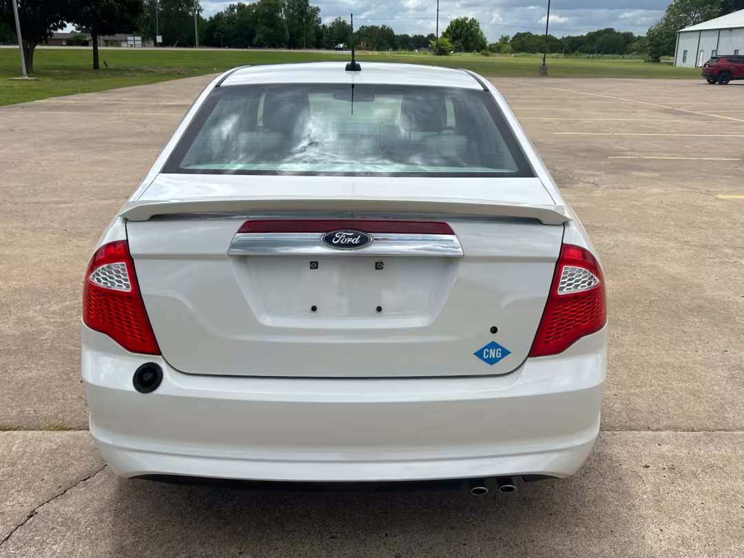2010 Ford Fusion - 3FAHP0JA5AR378747 - Image #5