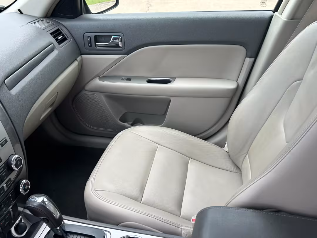 2010 Ford Fusion - 3FAHP0JA5AR378747 - Image #9