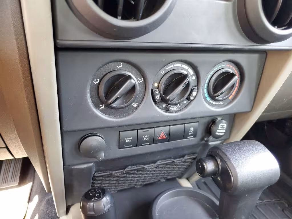 2010 Jeep Wrangler - 1J4BA6D15AL137117 - Image #17