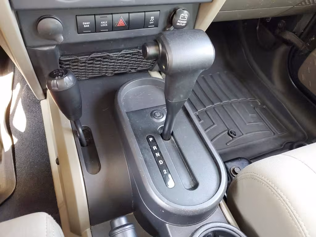 2010 Jeep Wrangler - 1J4BA6D15AL137117 - Image #18