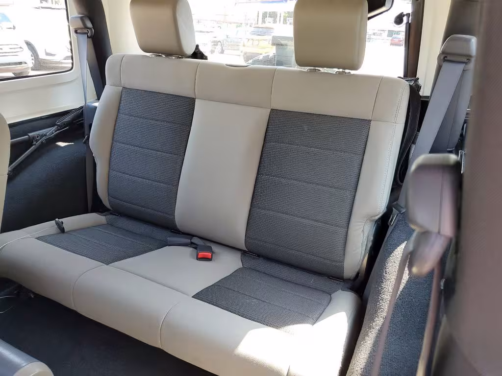 2010 Jeep Wrangler - 1J4BA6D15AL137117 - Image #19