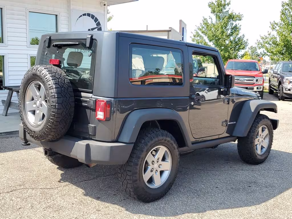 2010 Jeep Wrangler - 1J4BA6D15AL137117 - Image #2