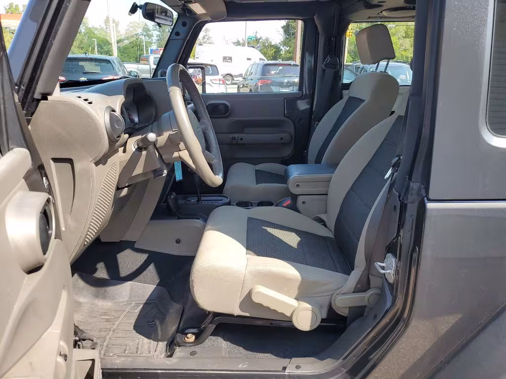 2010 Jeep Wrangler - 1J4BA6D15AL137117 - Image #8