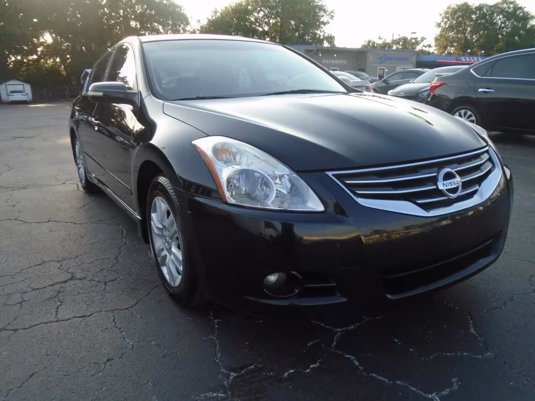 2010 Nissan Altima - 1N4AL2AP7AC136411 - Image #3