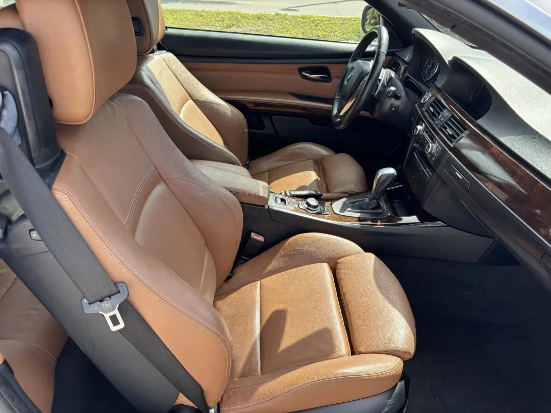 2011 BMW 328 - WBADW7C54BE545816 - Image #21