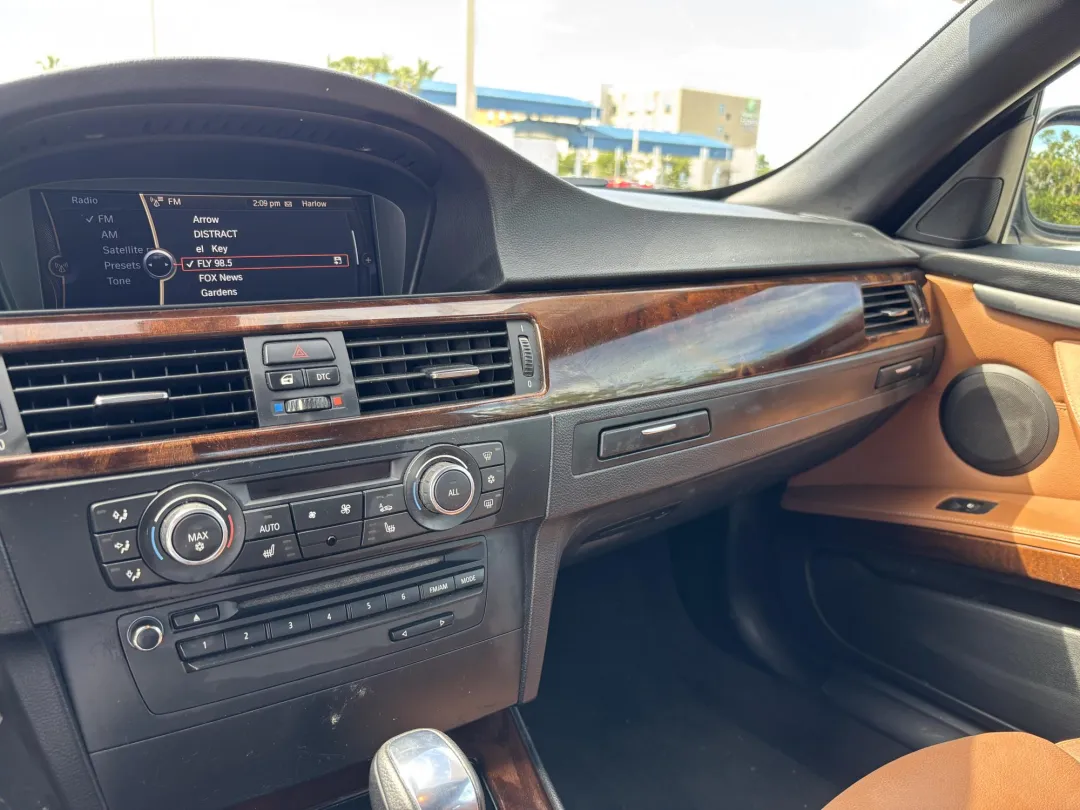 2011 BMW 328 - WBADW7C54BE545816 - Image #33