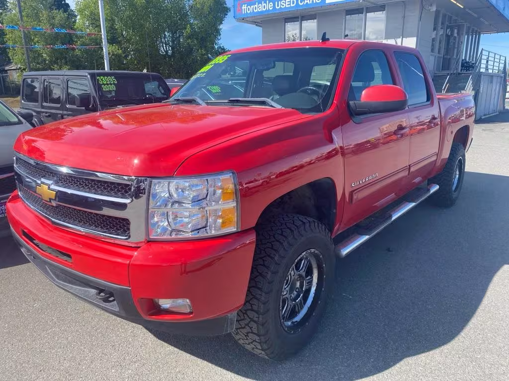 2011 Chevrolet Silverado 1500 - 3GCPKTE3XBG387006 - Image #1